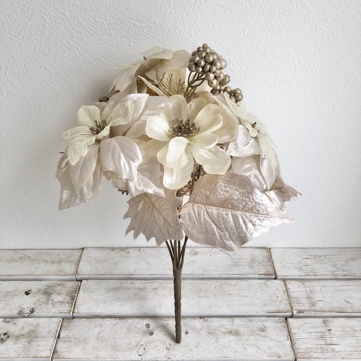 即日★【造花】MAGIQ東京堂/サラポインセチアブッシュ #50 CHAMPAGNE シャンパン/FX004680-050