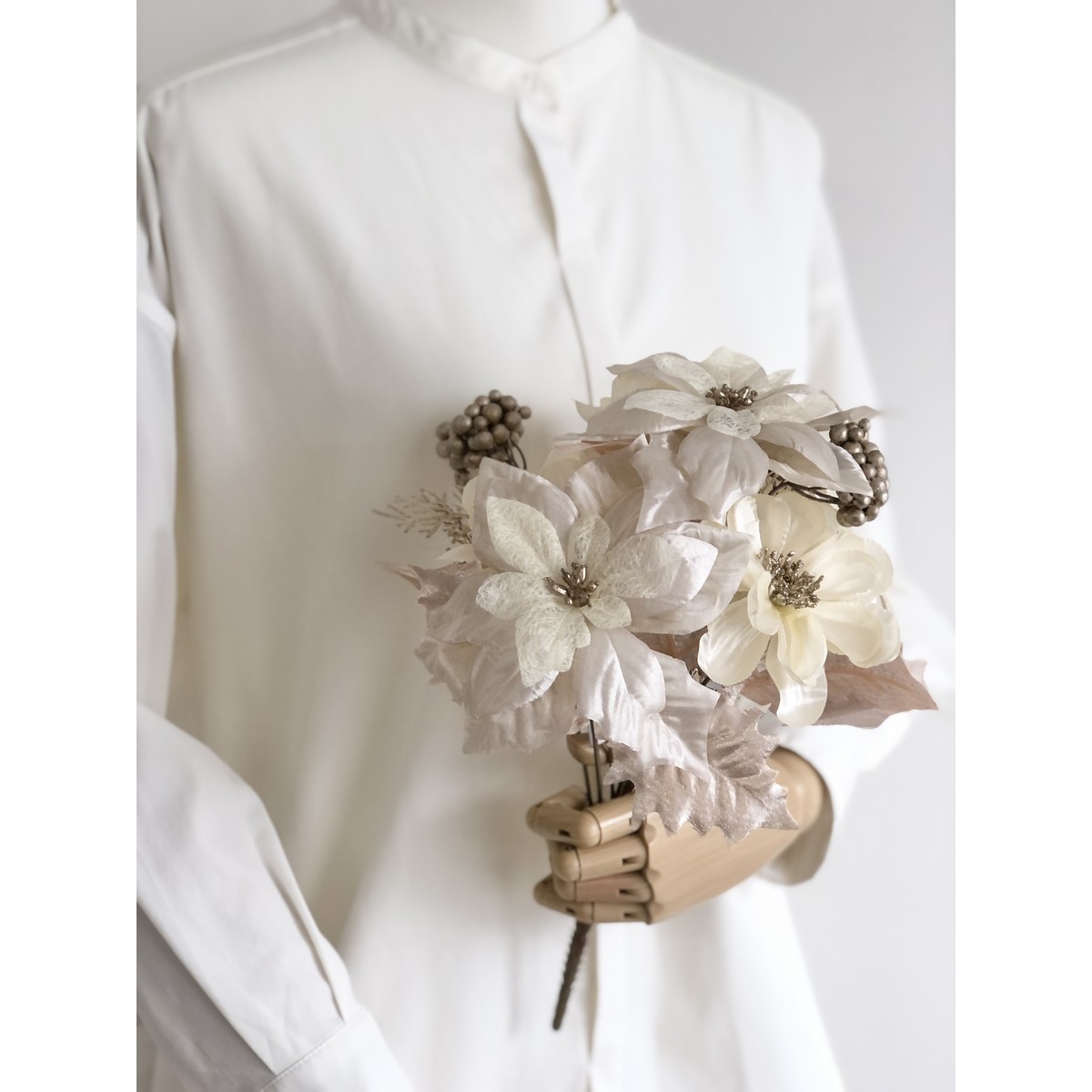 即日★【造花】MAGIQ東京堂/サラポインセチアブッシュ #50 CHAMPAGNE シャンパン/FX004680-050