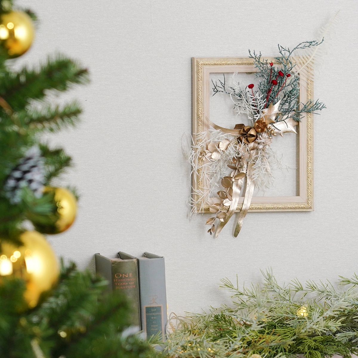 CraftieHome/大小2つの額縁で作るクリスマスのフレームリースキット/C-01-FLO-221101-MX