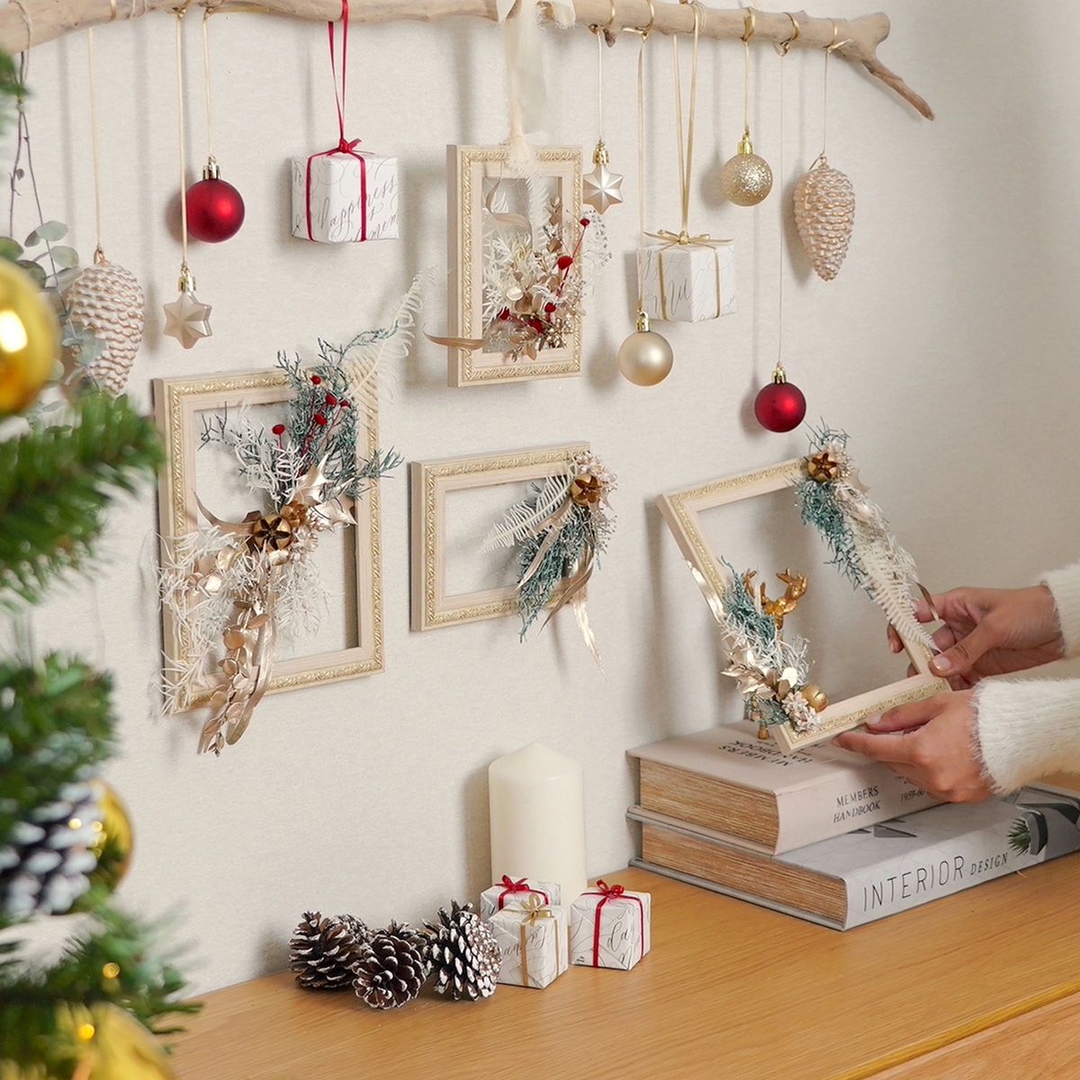 CraftieHome/大小2つの額縁で作るクリスマスのフレームリースキット/C-01-FLO-221101-MX