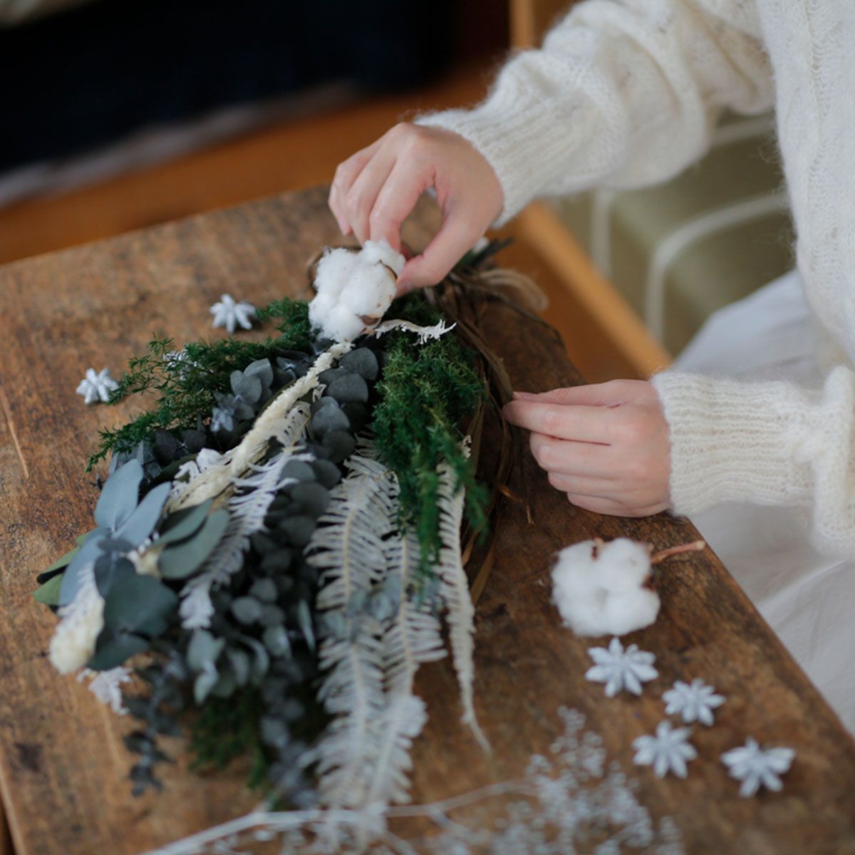 CraftieHome/森のしずく ユーカリとヒムロスギのスワッグ/C-90-FLO-00303-WT