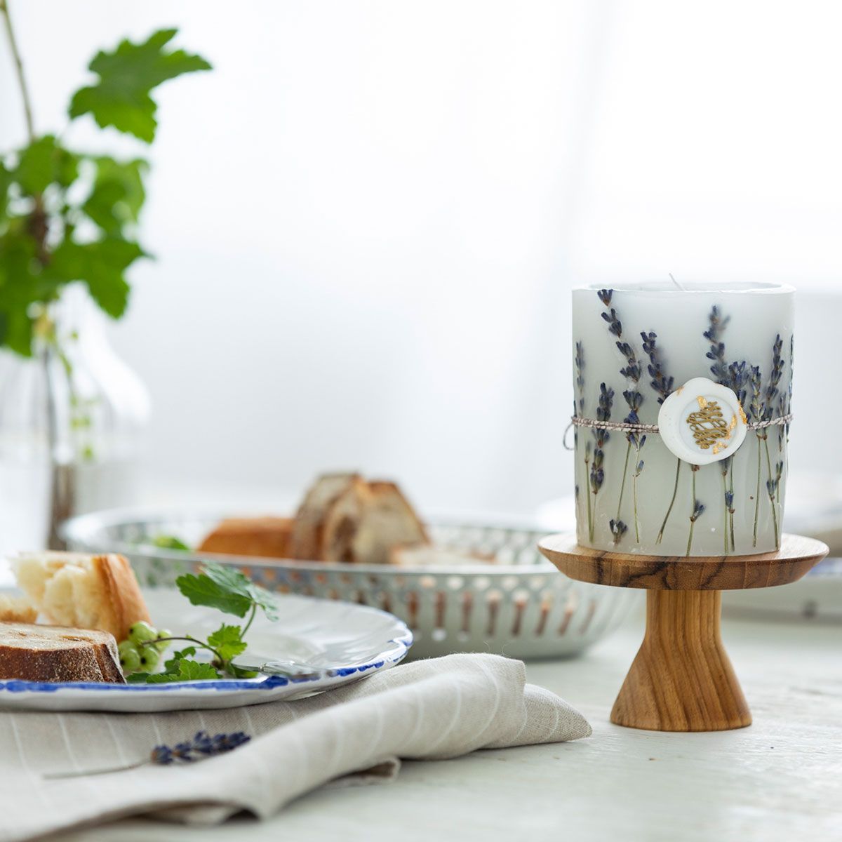 CraftieHome/ラベンダーのボタニカルキャンドル/C-01-CAN-00801-PL-01