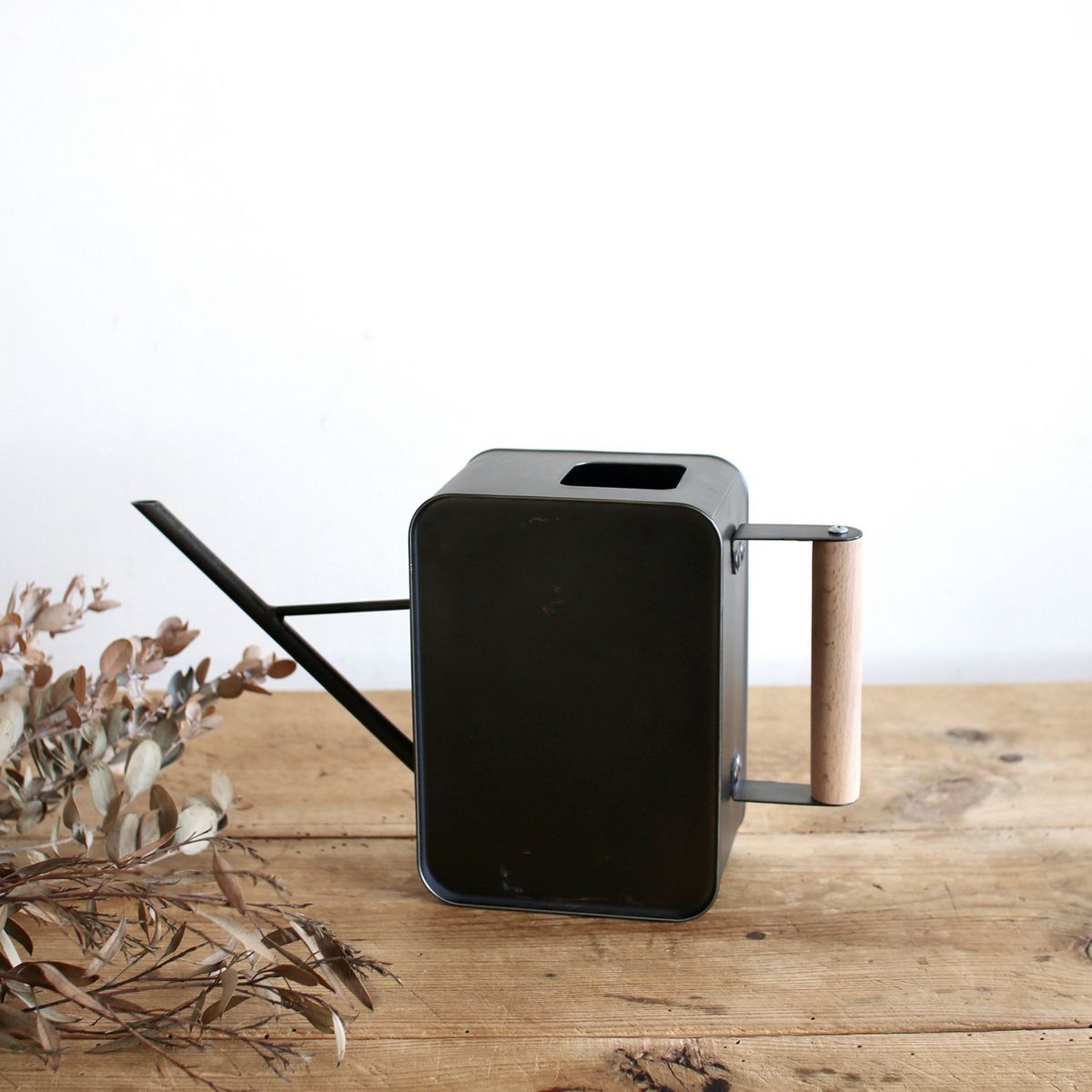 SOW/NORMANDIE ブリキ細口スクエアジョーロ ガンメタ 1.9L/HUY600GN