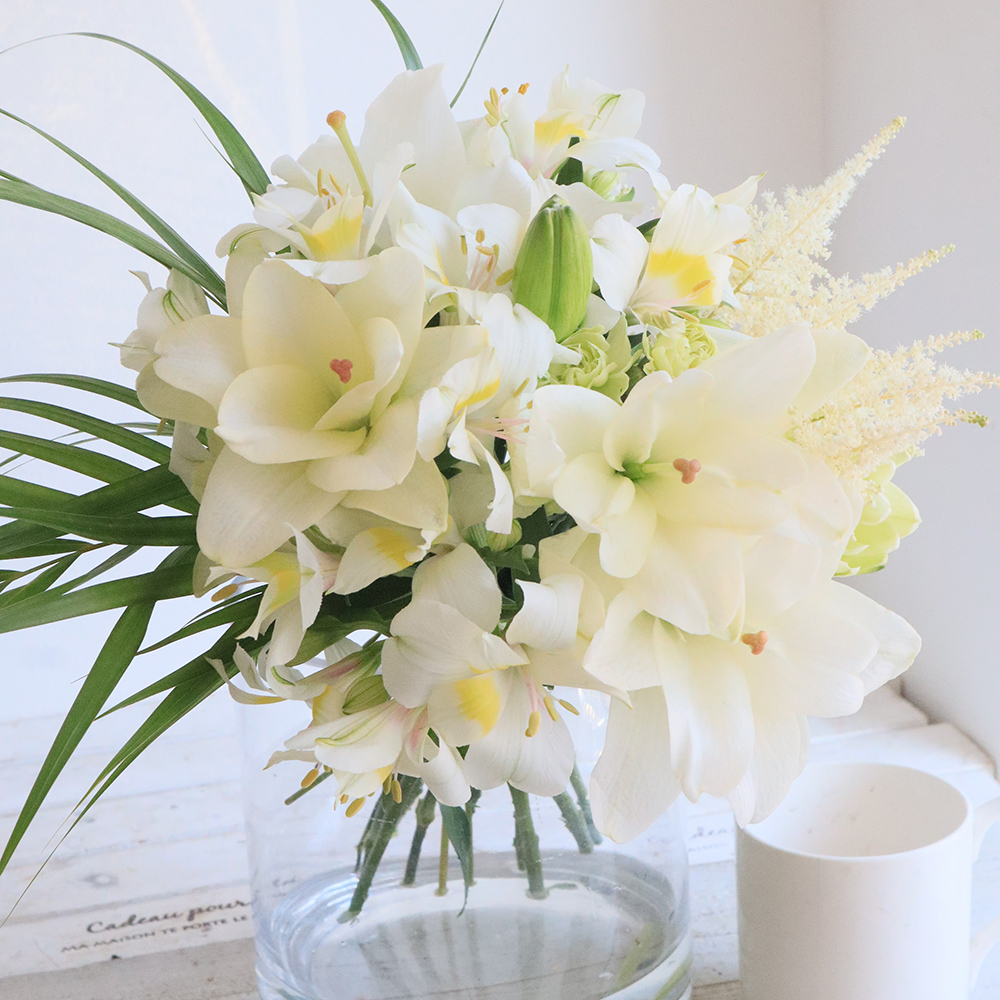 生花 アルストロメリア アイスクリーム 白 通販 はなどんやアソシエ 生花 アルストロメリア アイスクリーム 白 通販 はなどんやアソシエ