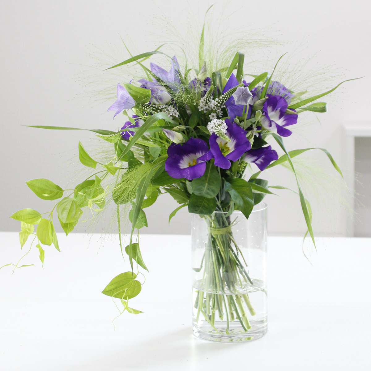 生花 トルコギキョウ パステル系一重 紫 白 通販 はなどんやアソシエ 生花 トルコギキョウ パステル系一重 紫 白 通販 はなどんやアソシエ