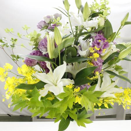 【生花】オリエンタルユリとオンシジュームのお花セット　(お供えにも)