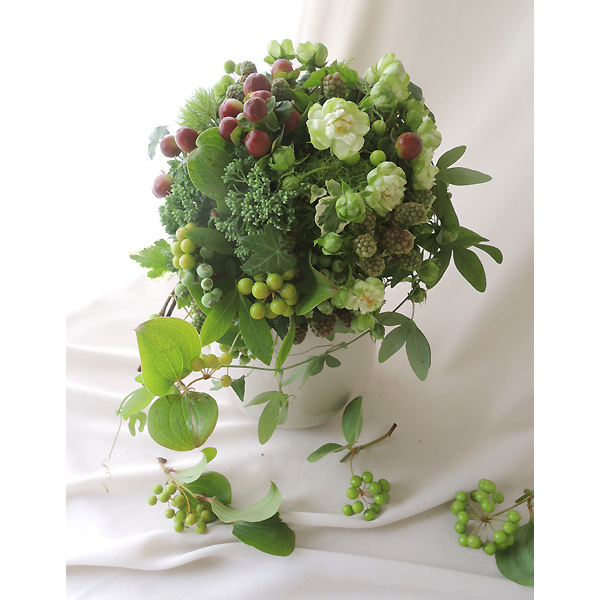 直前 ヒペリカム ココグランド 大粒 60センチ 生花 通販 はなどんやアソシエ 直前 ヒペリカム ココグランド 大粒 60センチ 生花 通販 はなどんやアソシエ