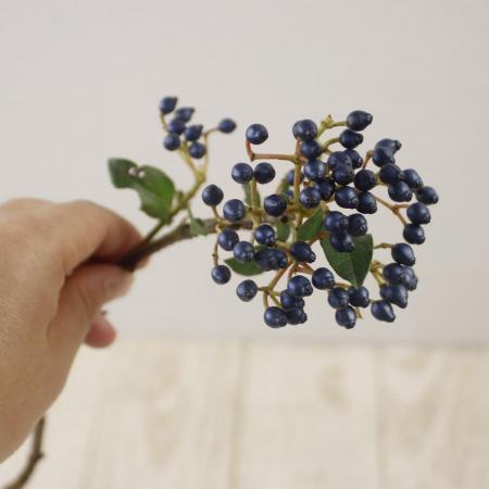 【生花】国産ビバーナムティナスベリー　つまみ20cm程度 【OT】※時期により色異なる
